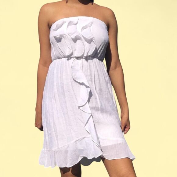 Macy's Dresses & Skirts - White Strapless Dress